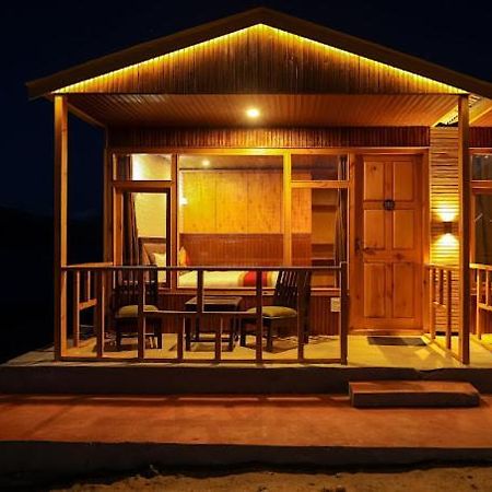 Snow Pine Luxury Wooden Cottage Tangtse Extérieur photo